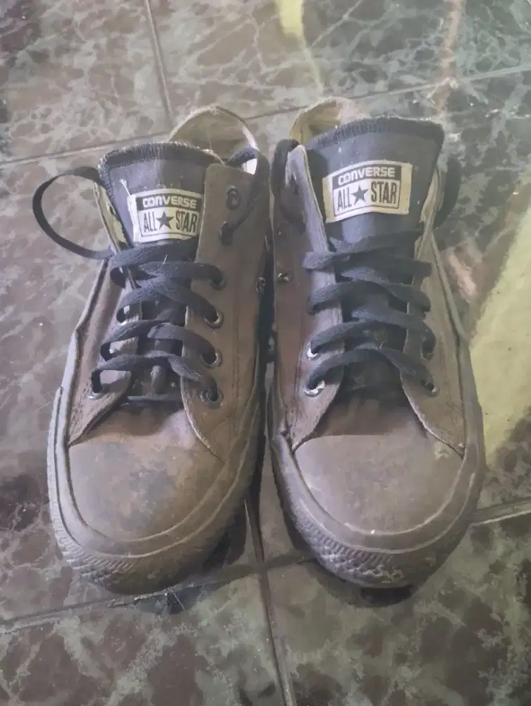 Sepatu converse uk 40