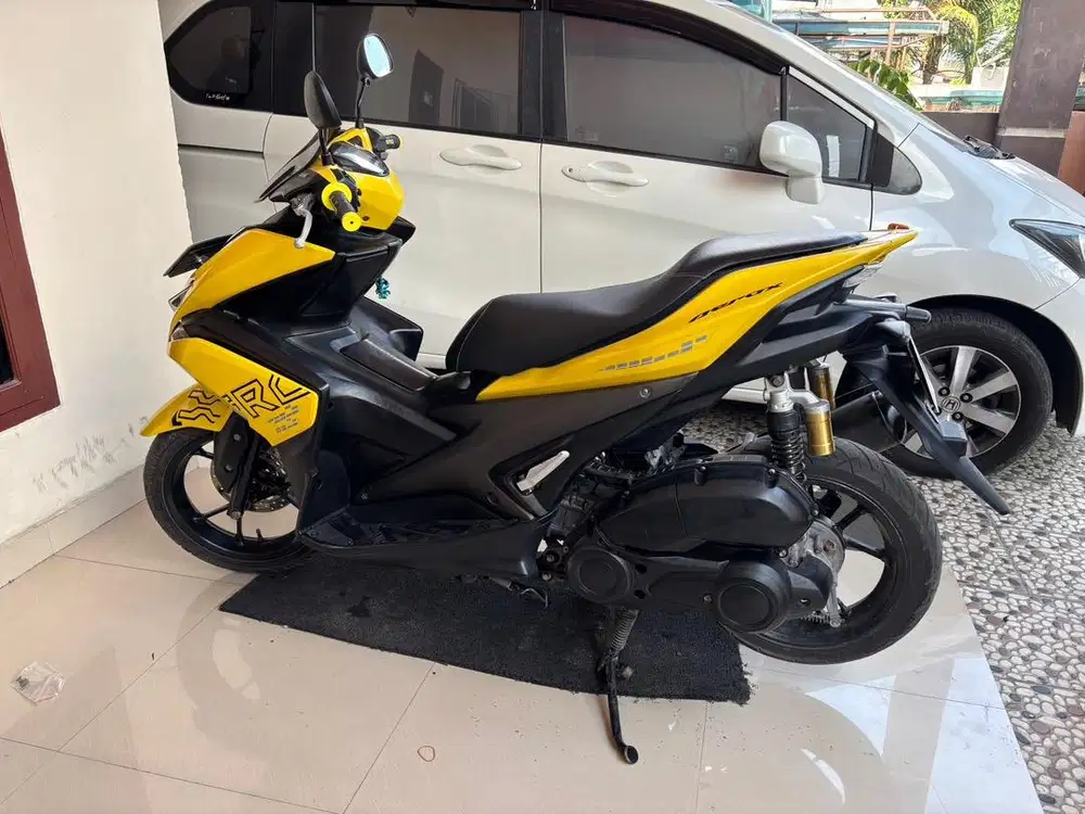 Aerox Bumblebee Transfomers 2018