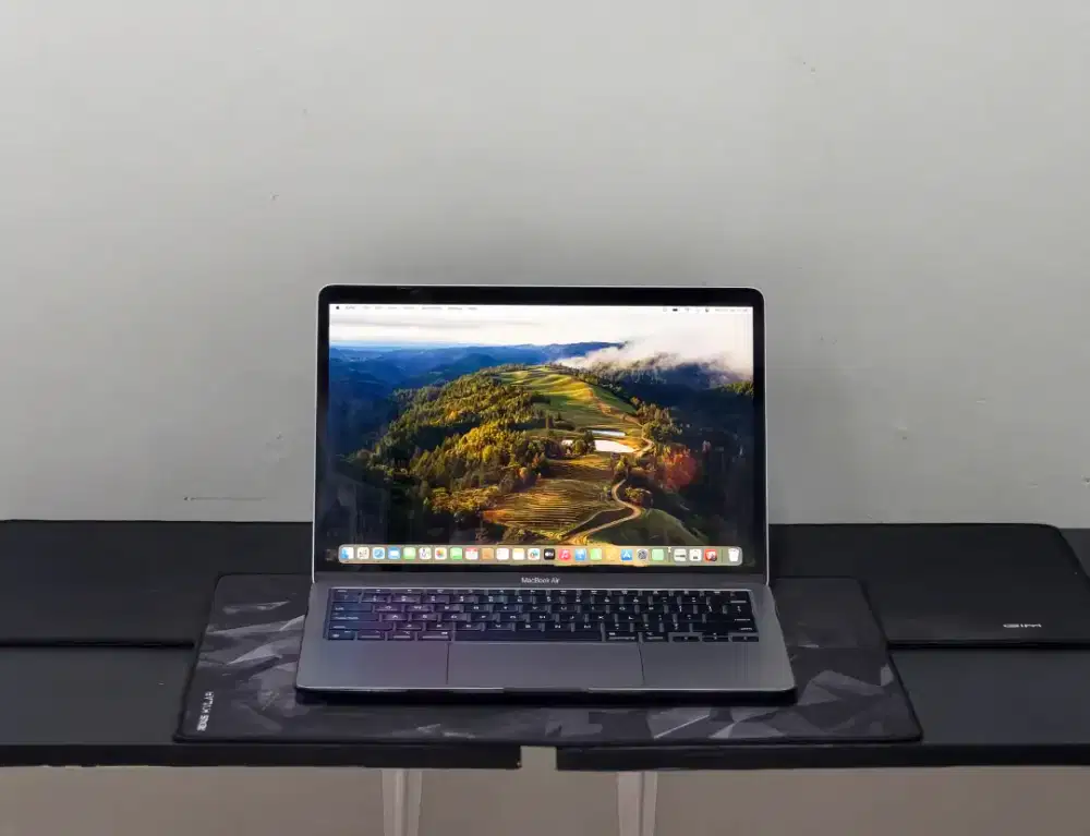 LAPTOP APPLE MACBOOK AIR M1 2020 RAM 8GB SSD 256GB RETINA 13.3 TOUCHID