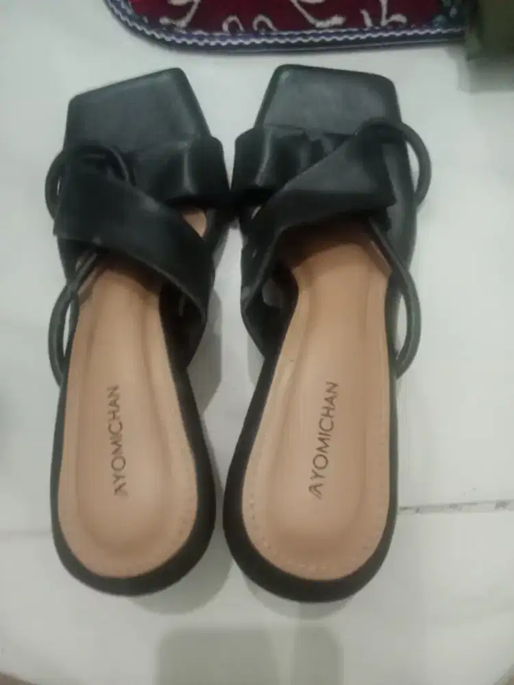 Sendal selop wanita