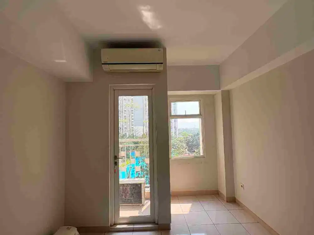 dijual studio view pool di Apartemen The Springlake Summarecon Bekasi