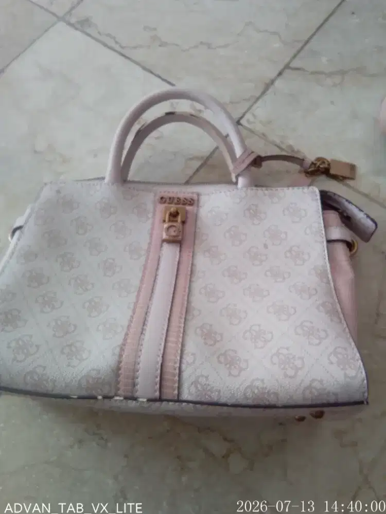 GUESS satchel/top handle bag