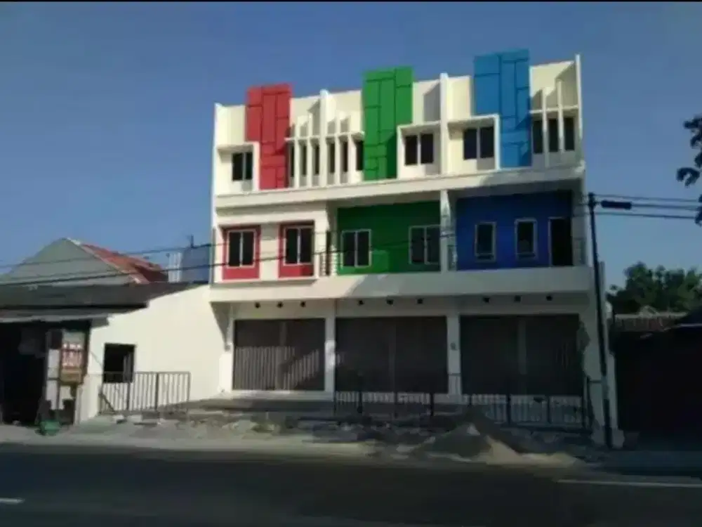 Dijual Ruko 3 Lantai Siap Huni, Strategis Lokasi Banjarsari, Solo Luas 72m2