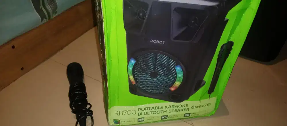 Speaker Portable RB 700 + Mic Full Set Kondisi Baru / New.
