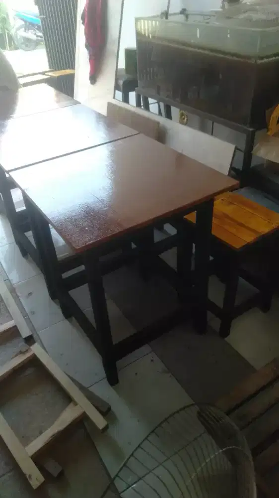 meja dan kursi warkop dan resto