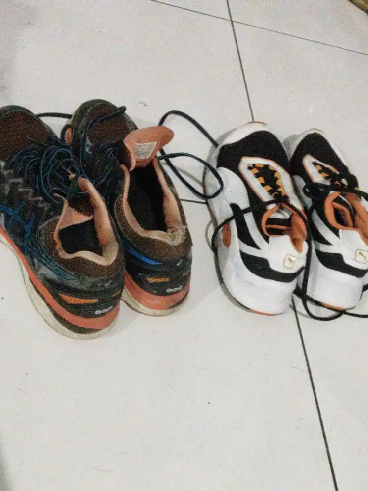 Dijual sepatu kondisi apa adanya