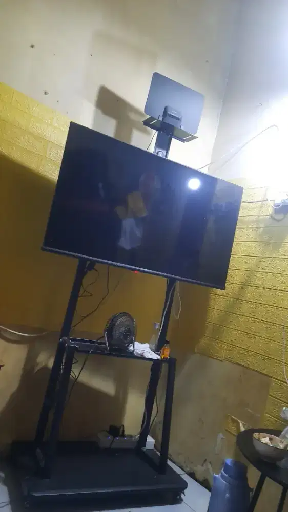 Jual TV bekas .blm lama beli