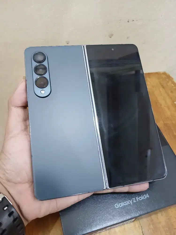 Samsung Z Fold 4 12/256Gb SEIN