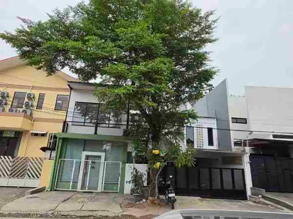 Rumah Luas Jalan Utama di Rawamangun Jakarta Pusat