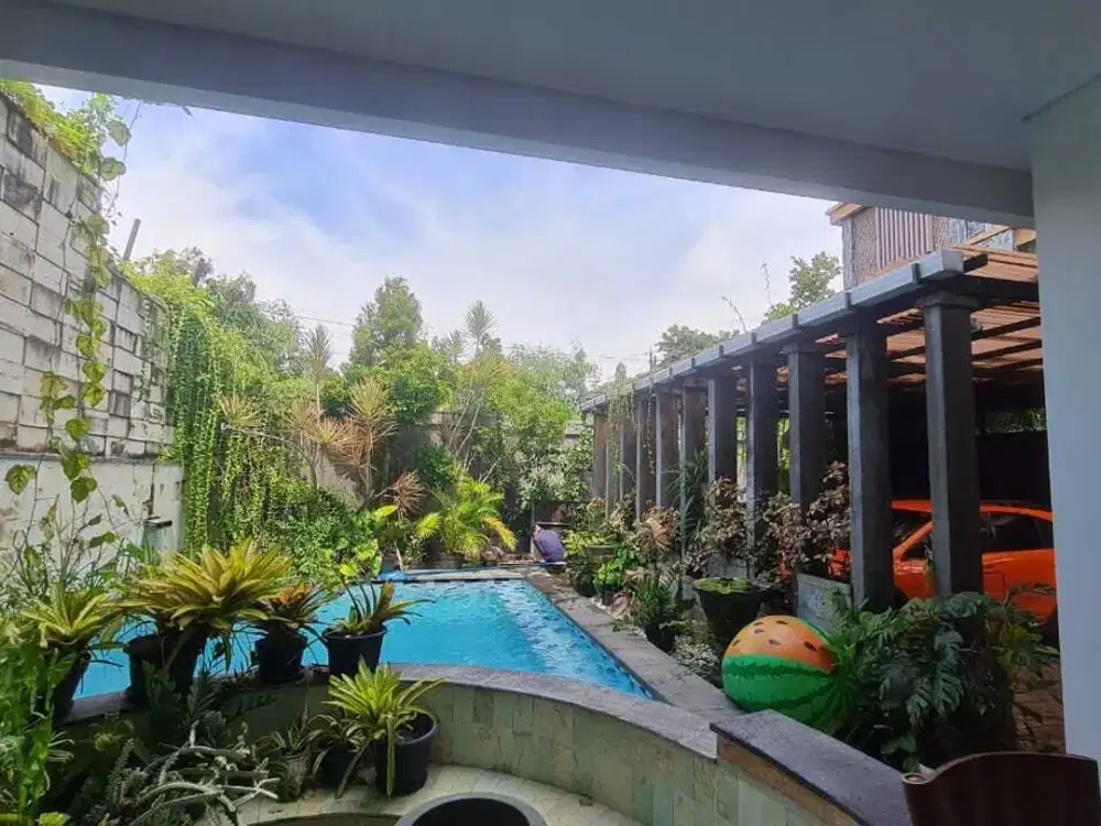 Di jual  / Disewakan Rumah Semi Villa area Buana Raya Denpasar Barat