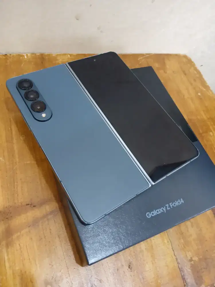 Samsung Z Fold 4 12/256Gb SEIN