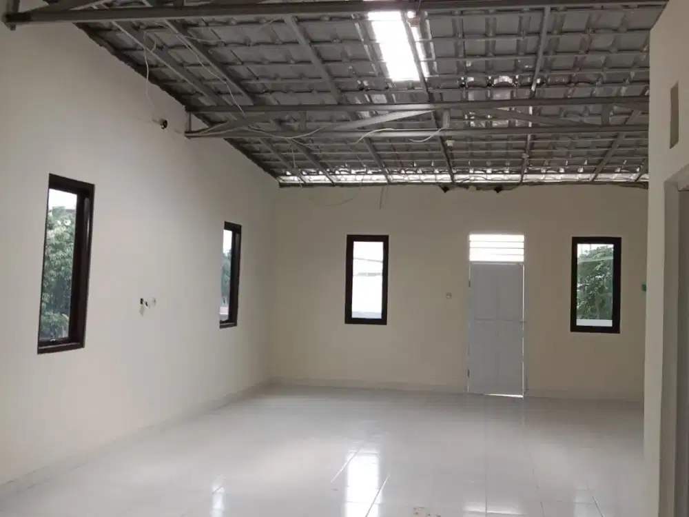 Disewakan tempat usaha di Lantai 2, Lokasi Cakung, Jakarta Timur. Cocok untuk salon/refleksi/tempat senam/gym
