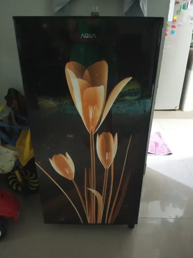 Dijual kulkas merk AQUA