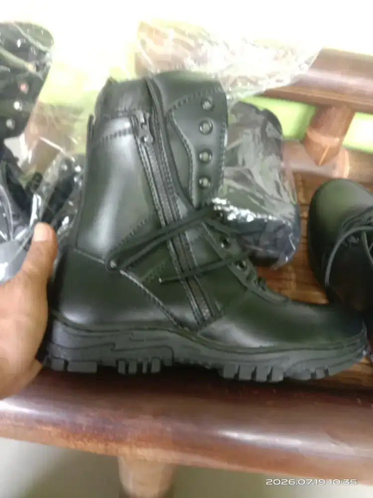 Jual sepatu nomer 42