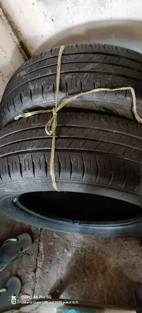 Ban mobil Inova reborn merek DUNLOP 2 buah