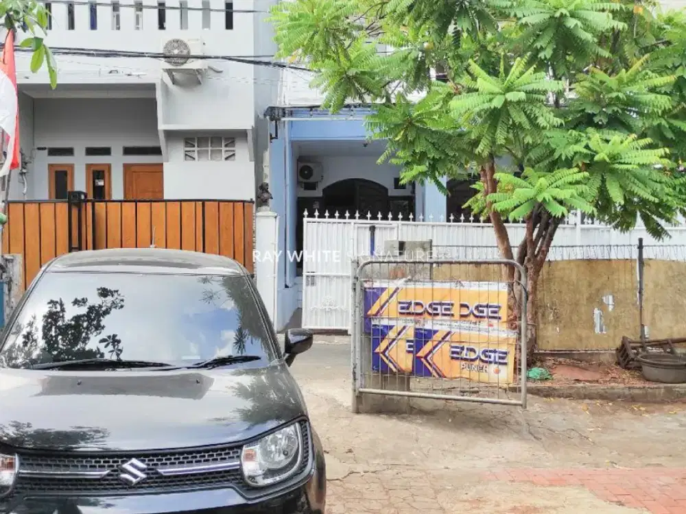 Dijual rumah strategis hitung tanah di bawah NJOP di area Pancoran