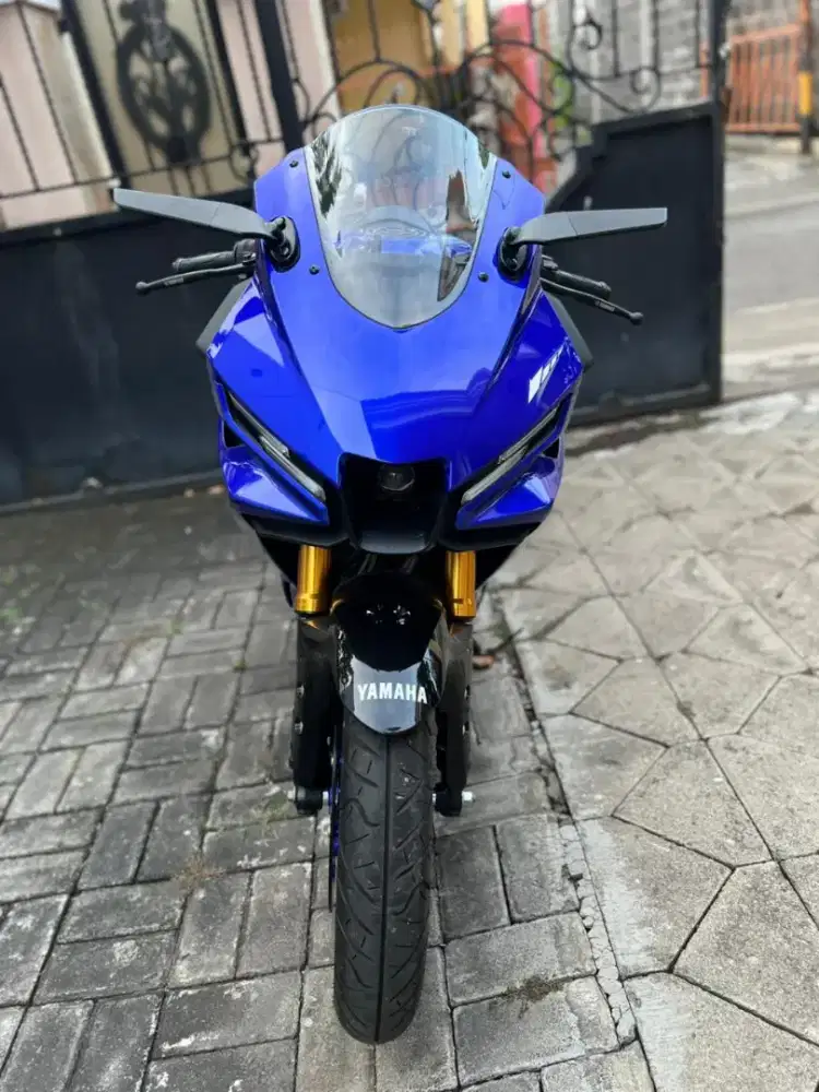 R25 V3 2025 low km 1rb
