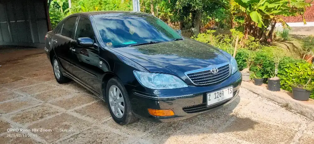 Sedan Toyota Camry V3.0 tahun 2003 Matik Bensin