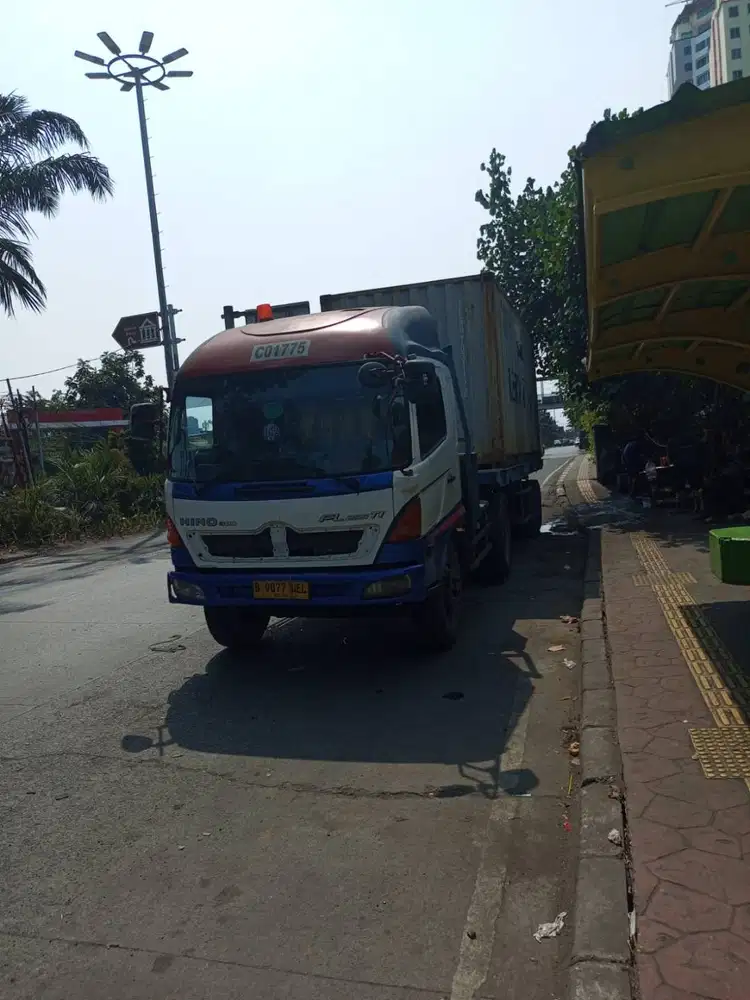 Jual Hino F235JK truk jarang ada