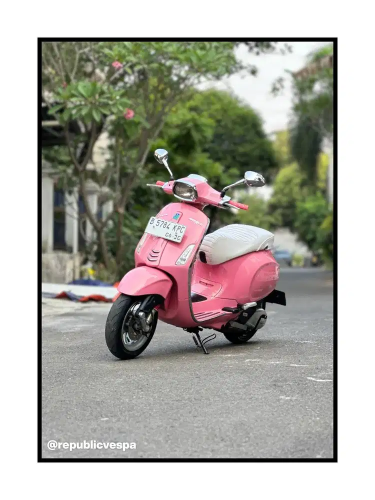 TERMURAH VESPA SPRINT 150 IGET 3V IE TAHUN 2017 WARNA MILKY PINK