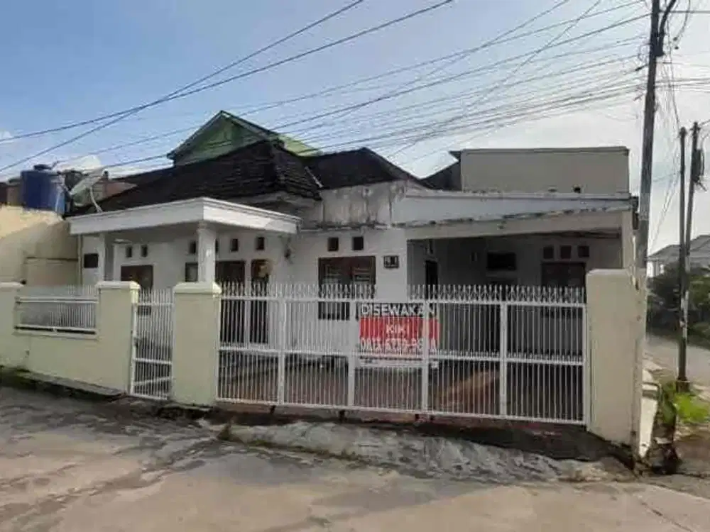 Dijual rumah lokasi belakang istana gubernur demang