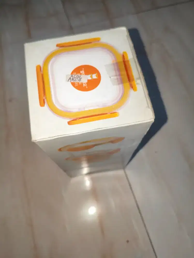 Baby food cointainer locknlock