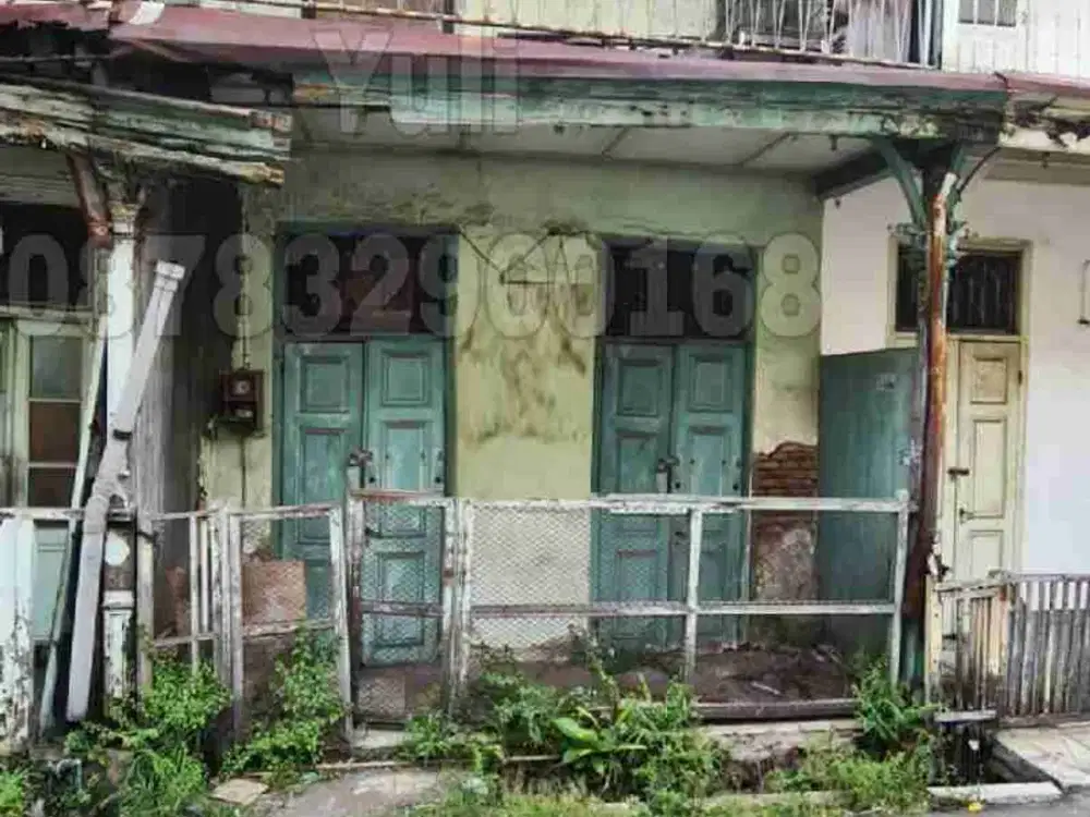 Dijual Rumah Lama Tingkat 2 Lantai Hitung Tanah Daerah Pecinan, Semarang