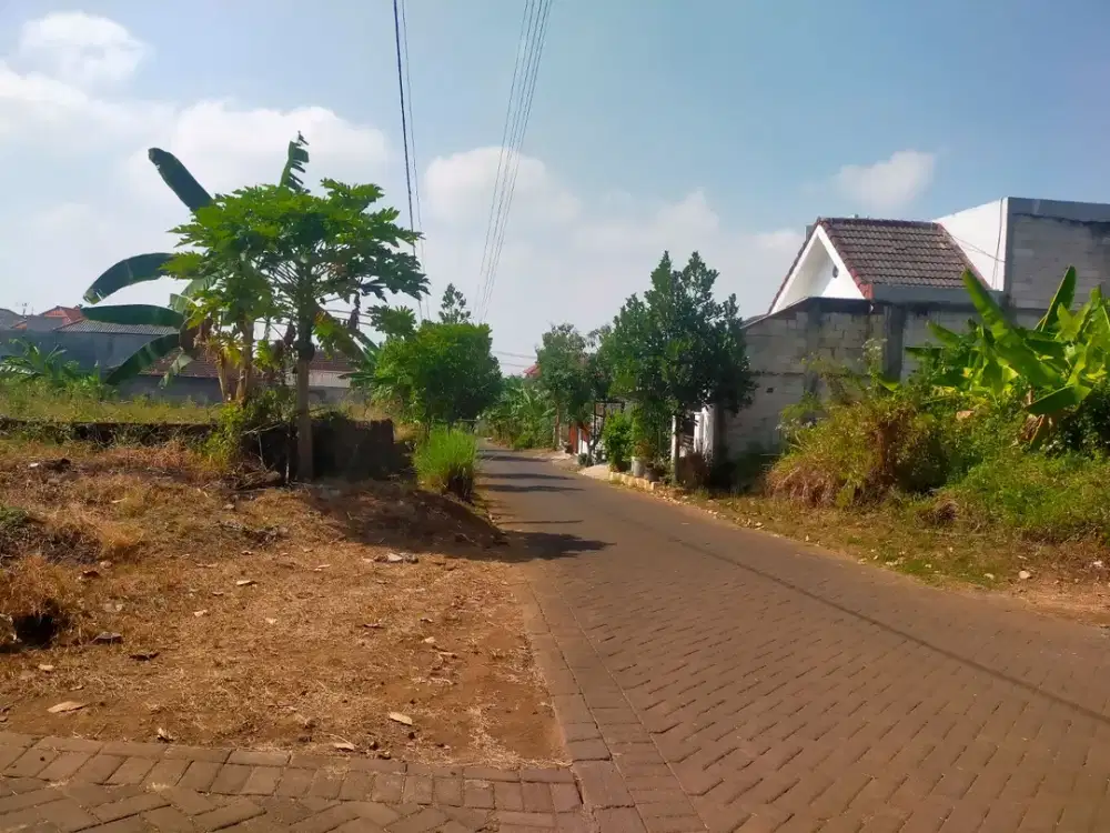 Cocok Dibangun Kos Kosan SHM 5 Menit Kampus ITN Malang Lebar Jalan 6 Meter