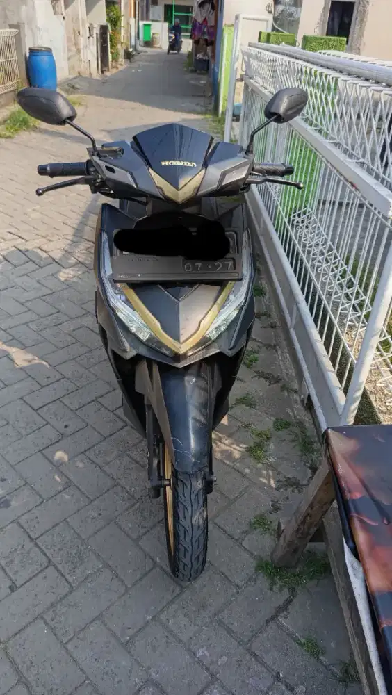 Di jual Vario old 2017 warna hitam