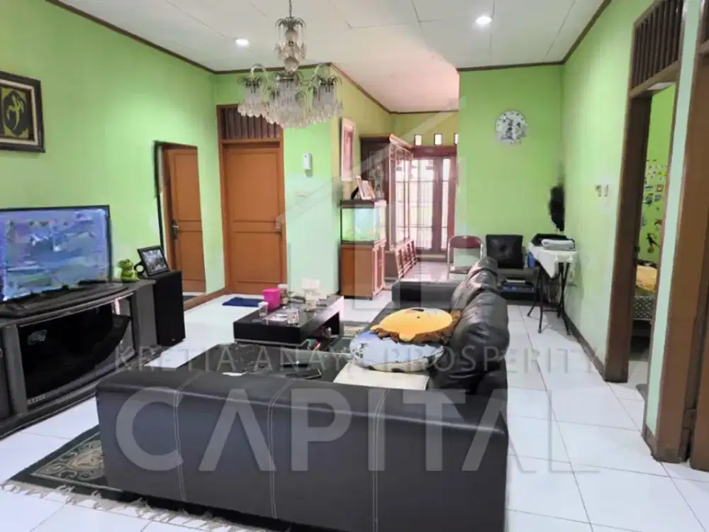 RUMAH TINGGAL LUAS DAN TERAWAT DI MELONG CIJERAH