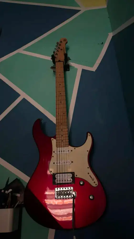 YAMAHA Pacifica PAC112VM