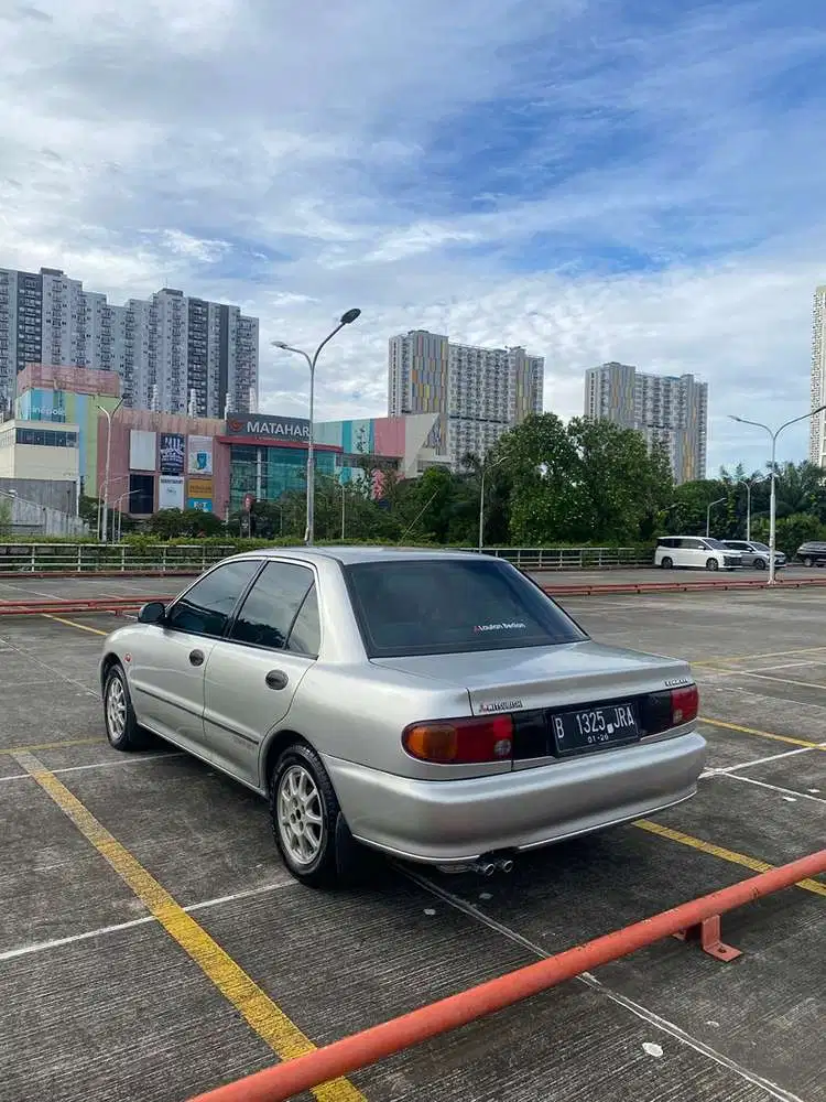 Mitsubishi Lancer 1993 Bensin