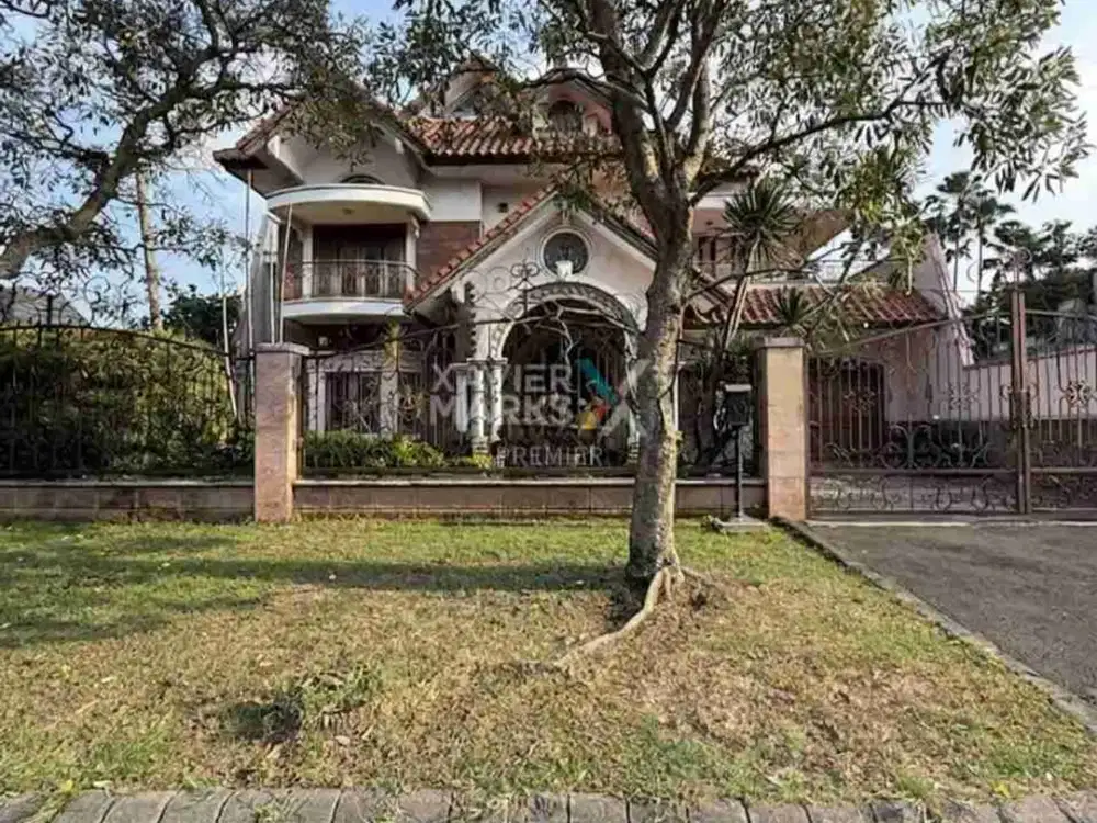 Dijual Rumah Lokasi Premium di Boulevard Perumahan Araya