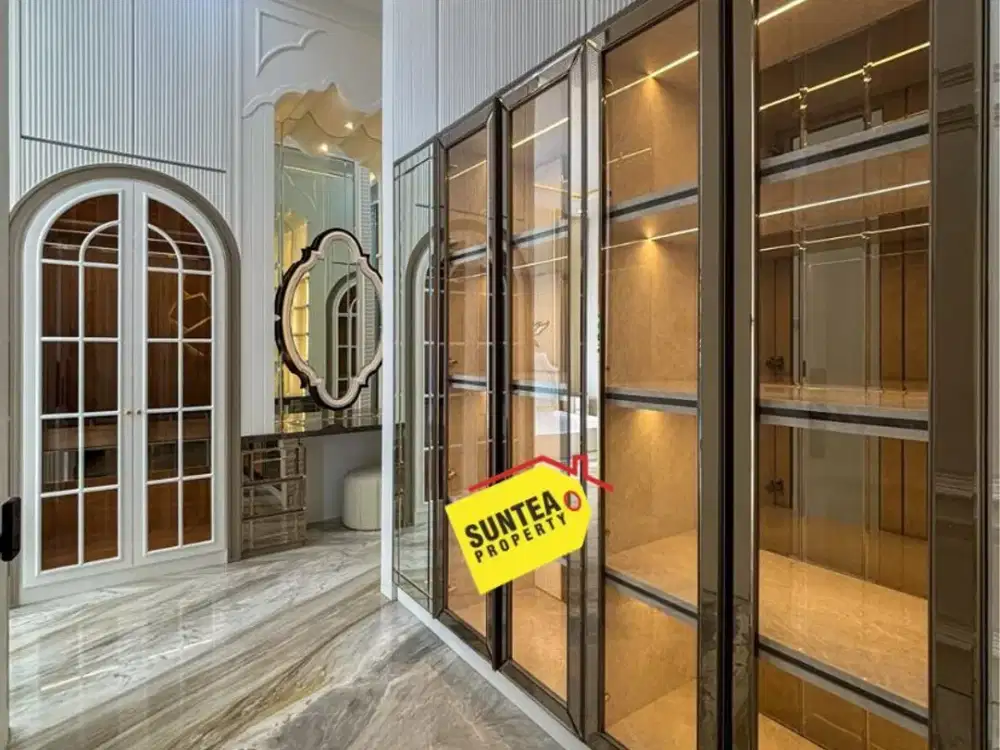 Dijual Rumah Elegan Siap Huni LT 281 m², 4 KT, 5 KM, Harga Kompetitif - Pondok Indah Jakarta Selatan