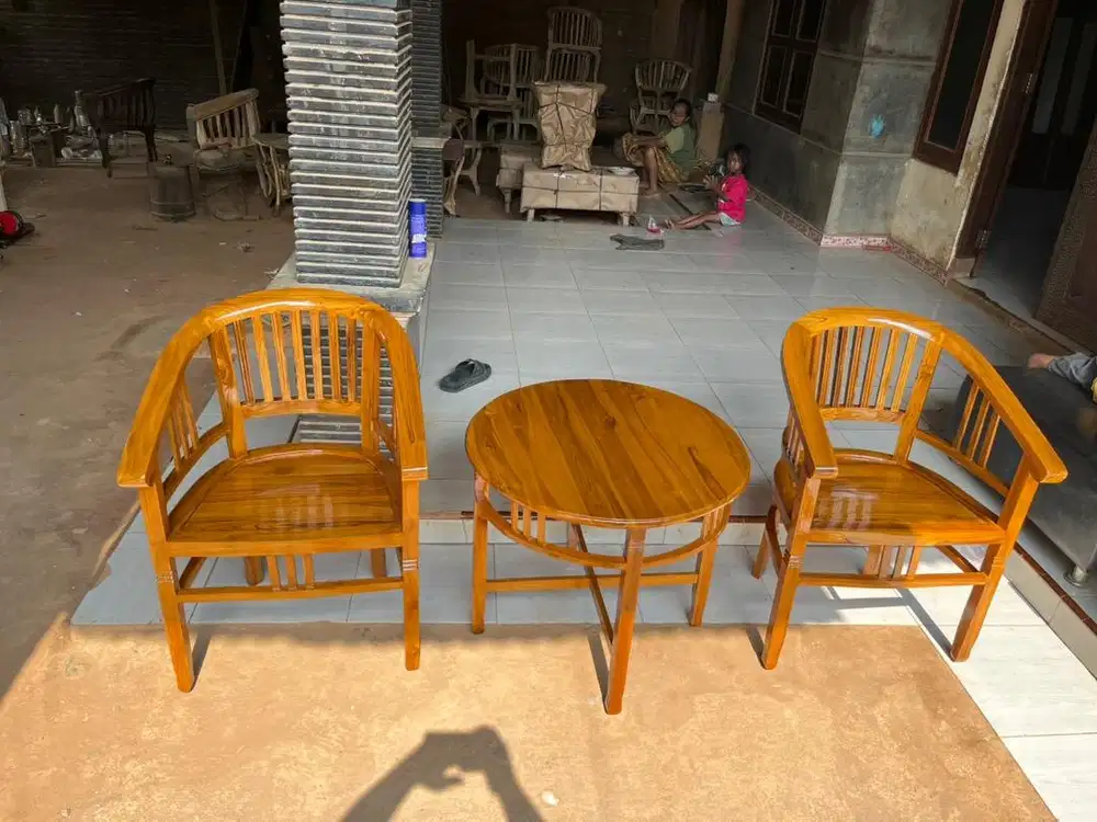 Set kursi teras meja besar
