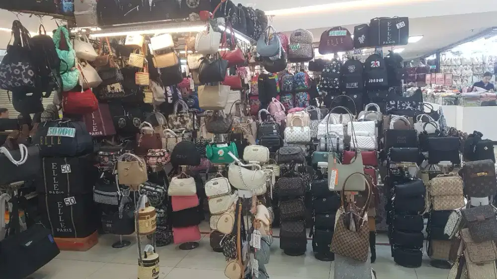 Lowongan kerja karyawati lokasi di Pasar Pagi Mangga dua ke WA