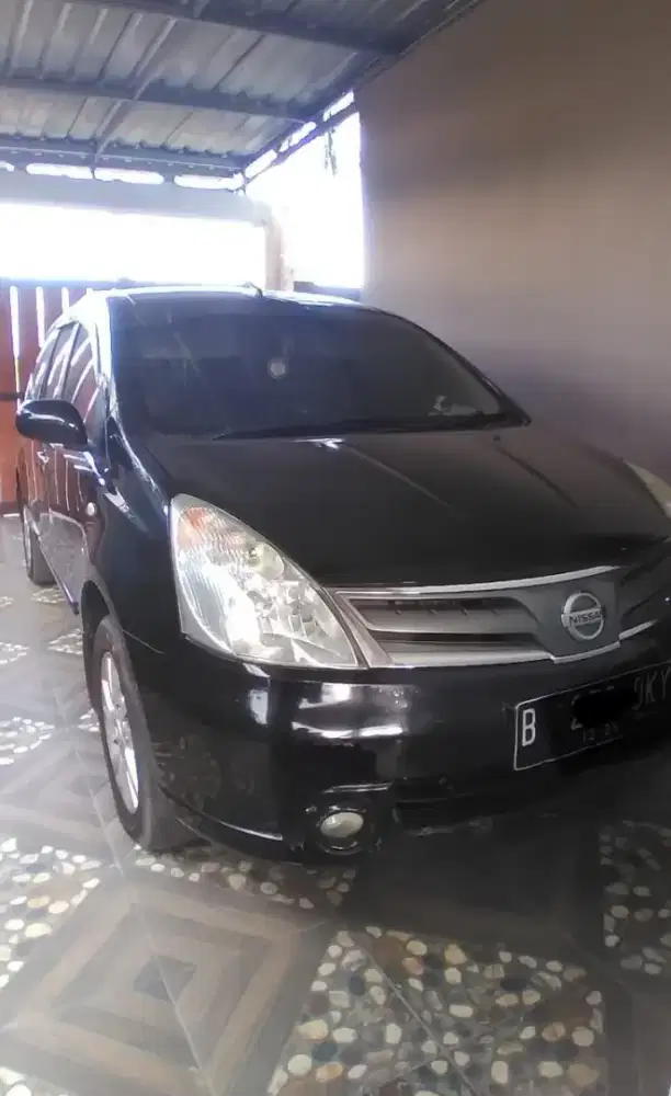 Grand Livina XV matic 2011 murah