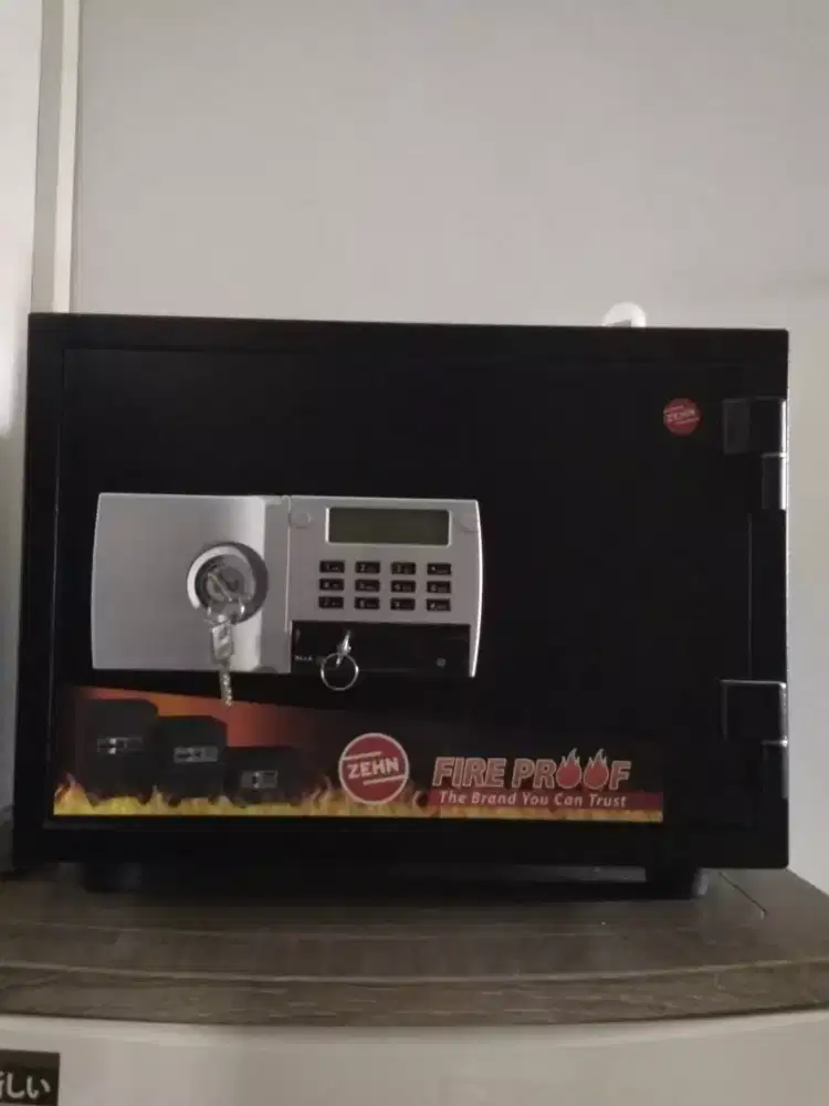 Brangkas asli baja