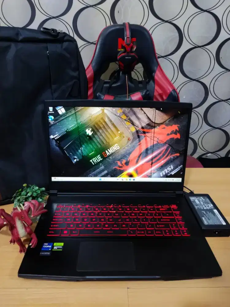 Laptop Super Gaming MSI Evolve 15 Core i7 GEN 12 RTX 3050 Siap Render