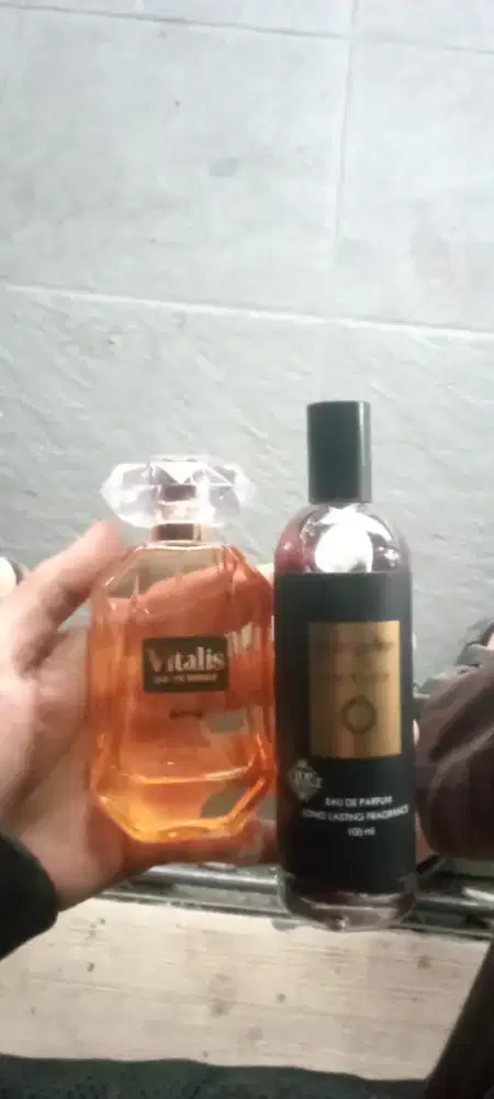 Jual aja parfum masih baru jual Bu aja 80 nego cod unpam Pamulang
