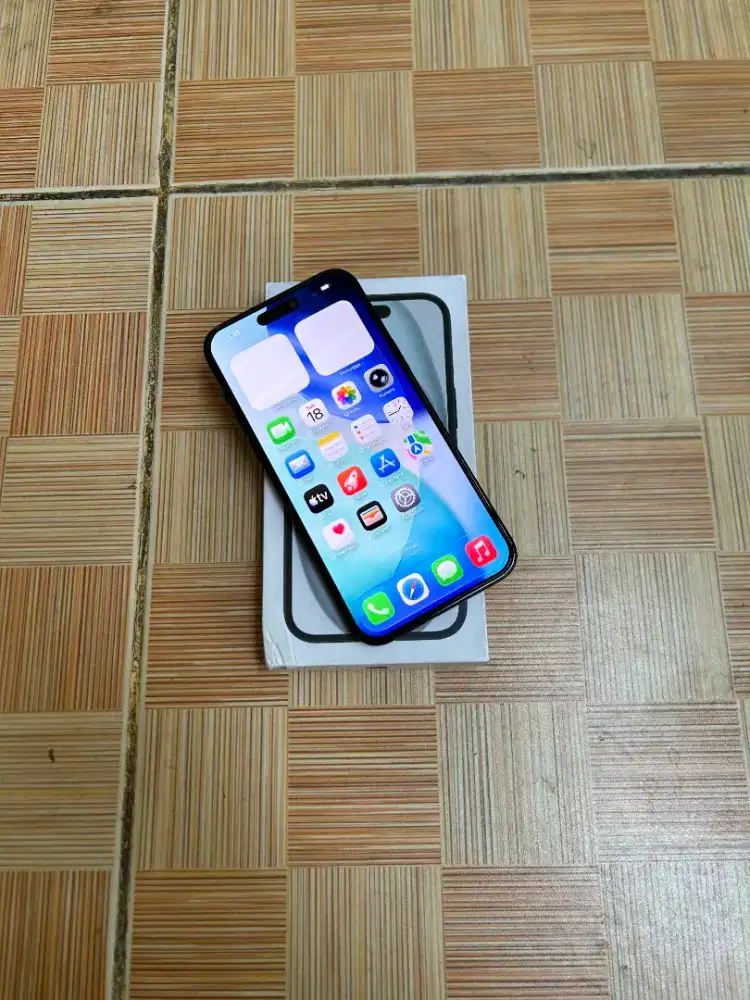IPhone 15 plus 128 gb black
