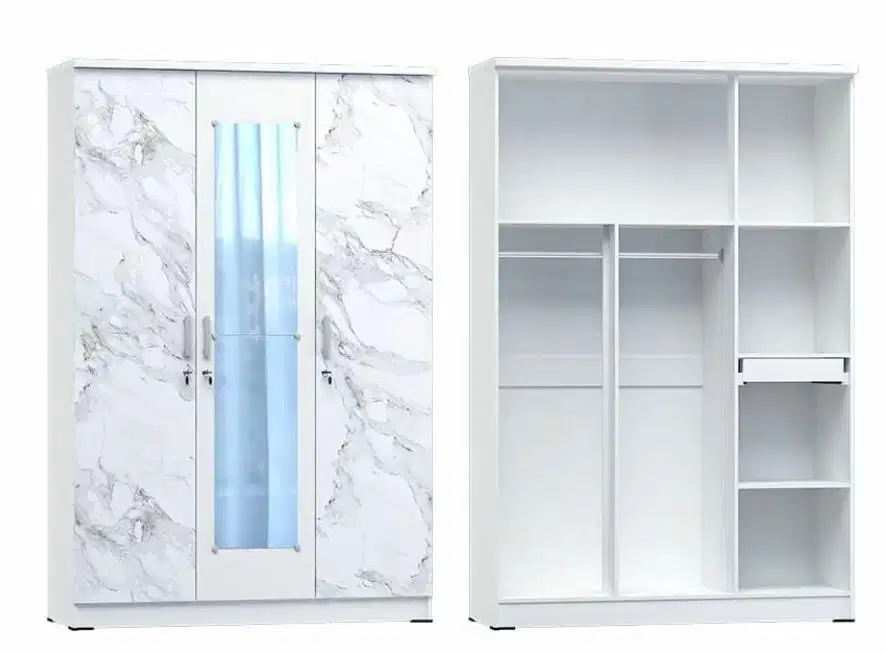 DIJUAL CEPAT LEMARI PAKAIAN 3 PINTU