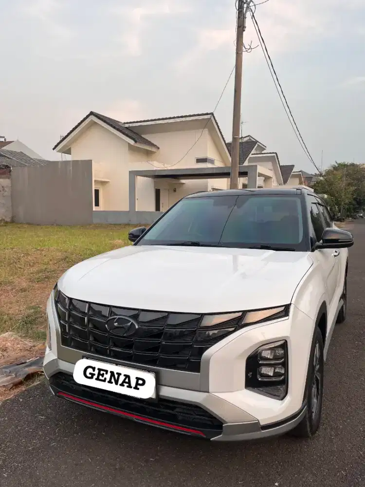 Hyundai Creta IVT Prime 2023 AT Putih Hitam