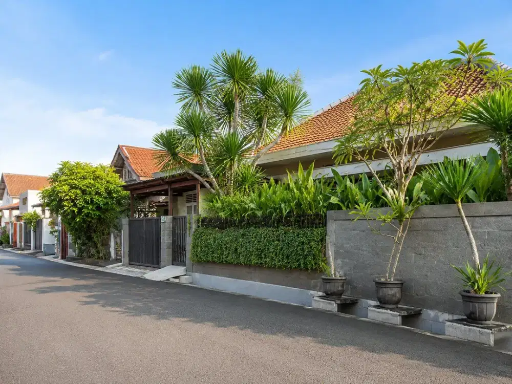 Rumah dijual pos pengumben jakarta barat, 5 Menit Eka Hospital Permata Hijau
