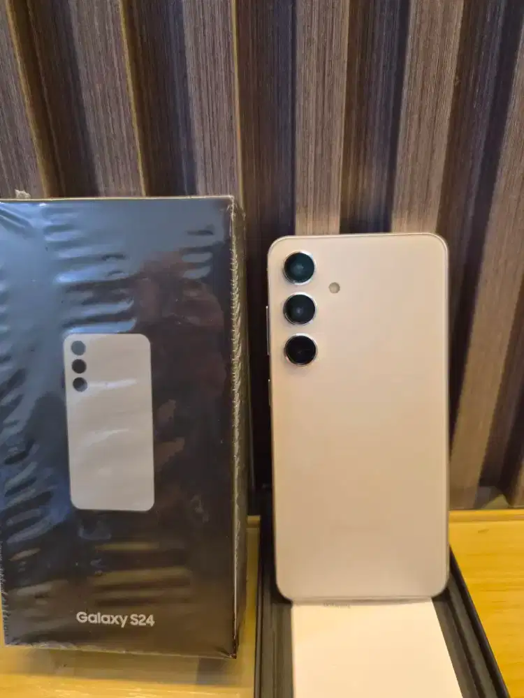 Samsung S24 8/256 5G