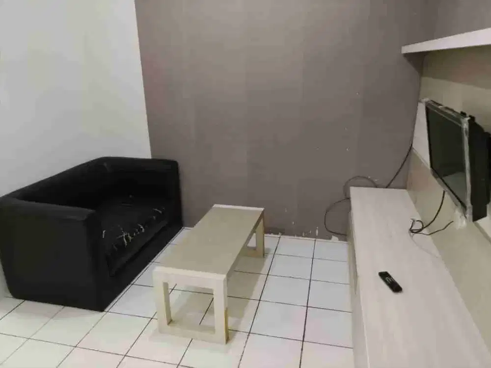Apartemen Menteng Square disewakan tahunan 1 BR termurah semi furnished