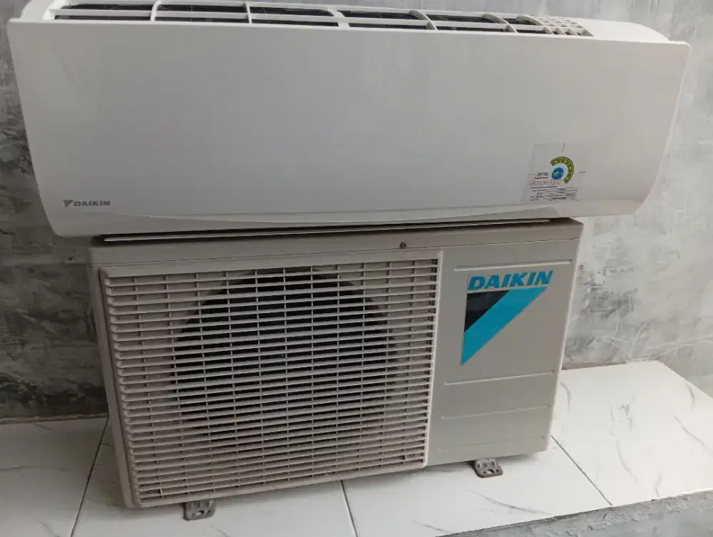 Ac daikin 0.5pk