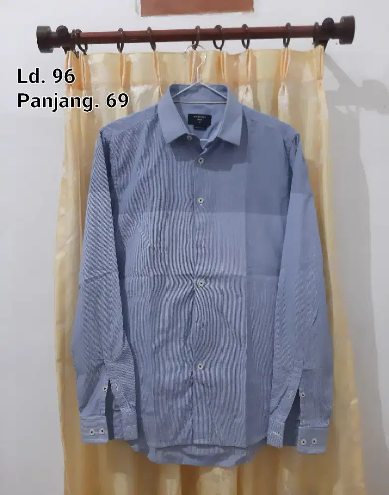 Kemeja kantor dan santai