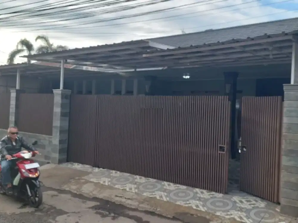 Rumah siap huni tanah luas di Turangga dekat ke pusat kota Bandung