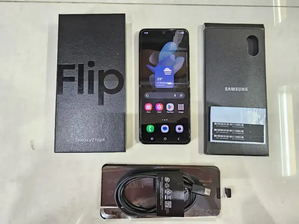 Samsung Galaxy Z Flip 4 - 8/256